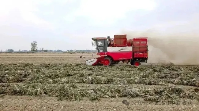 Master Cao, an old agricultural manipulator in Shangcai, Zhumadian: Twenty years of agricultural machinery road, selecting joint harvest means choosing practical income.(图3) 640 (3)_看图王.jpg